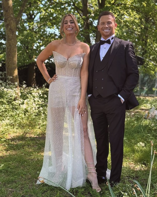 Stacey Solomon wearing wedding dress to TV Baftas staceysolomon 7m ? off to the BAFTAs ? I?m so excited & so grateful to have been nominated for TWO @bafta this year. What in the heck is life Thank you BAFTA for this honour. And thank you to my @sortyourlifeout family & @bbciplayer for giving me the chance to present the most special show, it?s the best job in the world & I love every second of it. I decided to have my wedding dress re worked for today because wearing it once feels like a travesty to me. I wanted to get her out of the box & take her out on another special day Thank you @fayesawyerstylist & Issy for transforming my wedding dress into something so special & beautiful. I love you girls. Thank you penny for making me feel so beautiful as always. HERE WE GO! Fingers crossed