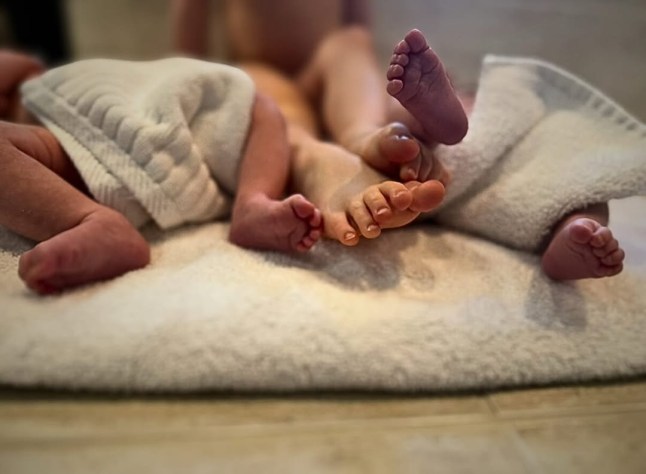Amber Heard welcomes twins amberheard Edited ? 23m Mother?s Day 2025 will be one I?ll never forget. This year I am elated beyond words to celebrate the completion of the family I?ve strived to build for years. Today I officially share the news that I welcomed twins into the Heard gang. My daughter Agnes and my son Ocean are keeping my hands (and my heart) full. When I had my first baby girl Oonagh four years ago, my world changed forever. I thought I couldn?t possibly burst with more joy. Well, now I am bursting times three!!! Becoming a mother by myself and on my own terms despite my own fertility challenges has been the most humbling experience of my life. I am eternally grateful that I was able to choose this responsibly and thoughtfully. To all the moms, wherever you are today and however you got here, my dream family and I are celebrating with you. Love always, A x